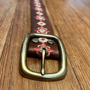 Embroidered leather belt / women's XL
